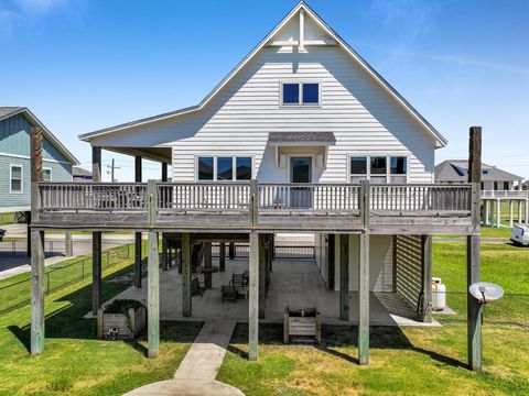 Photo of 2312 Antigua Circle, Crystal Beach, TX 77650 (MLS # 77080946)