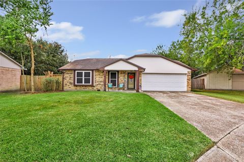Photo of 7827 Huron Court, Baytown, TX 77521 (MLS # 35258847)