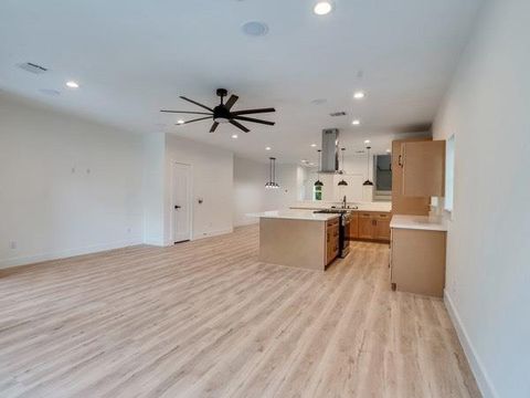 Tiny photo for 2711 Delano Street, Houston, TX 77004 (MLS # 40170488)