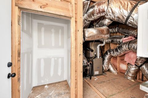 Tiny photo for 2711 Delano Street, Houston, TX 77004 (MLS # 40170488)