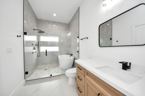 Tiny photo for 2711 Delano Street, Houston, TX 77004 (MLS # 40170488)