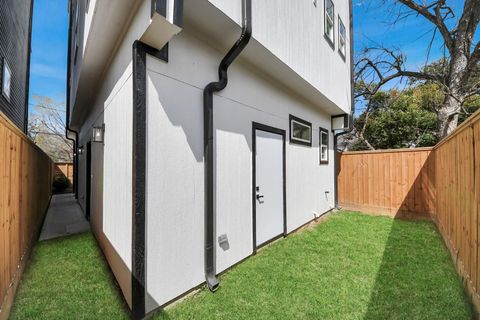 Tiny photo for 2711 Delano Street, Houston, TX 77004 (MLS # 40170488)