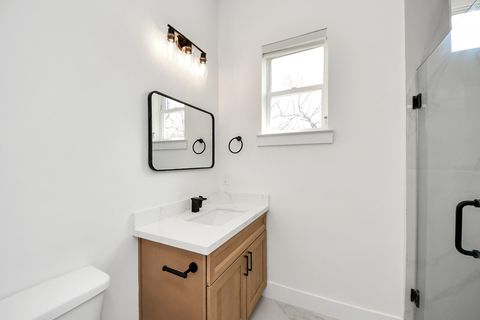 Tiny photo for 2711 Delano Street, Houston, TX 77004 (MLS # 40170488)