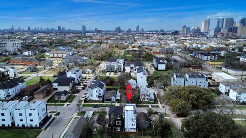 Tiny photo for 2711 Delano Street, Houston, TX 77004 (MLS # 40170488)