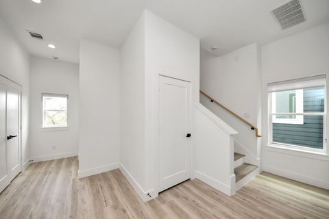 Tiny photo for 2711 Delano Street, Houston, TX 77004 (MLS # 40170488)