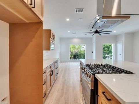 Tiny photo for 2711 Delano Street, Houston, TX 77004 (MLS # 40170488)