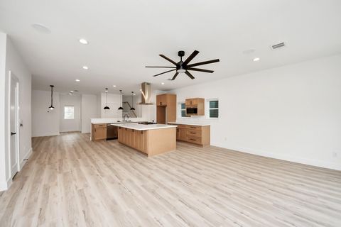 Tiny photo for 2711 Delano Street, Houston, TX 77004 (MLS # 40170488)