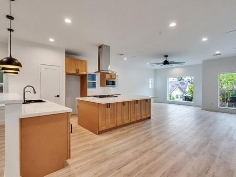 Tiny photo for 2711 Delano Street, Houston, TX 77004 (MLS # 40170488)