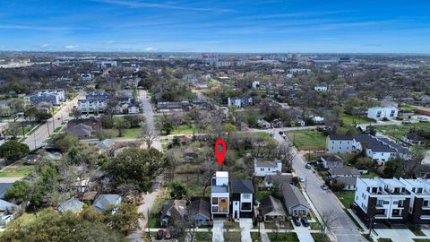 Tiny photo for 2711 Delano Street, Houston, TX 77004 (MLS # 40170488)