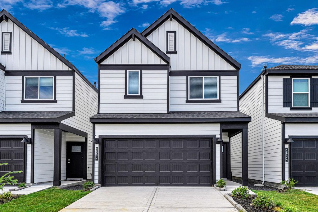 Photo of 3002 Crown Gate Drive, Houston, TX 77047 (MLS # 79698639)