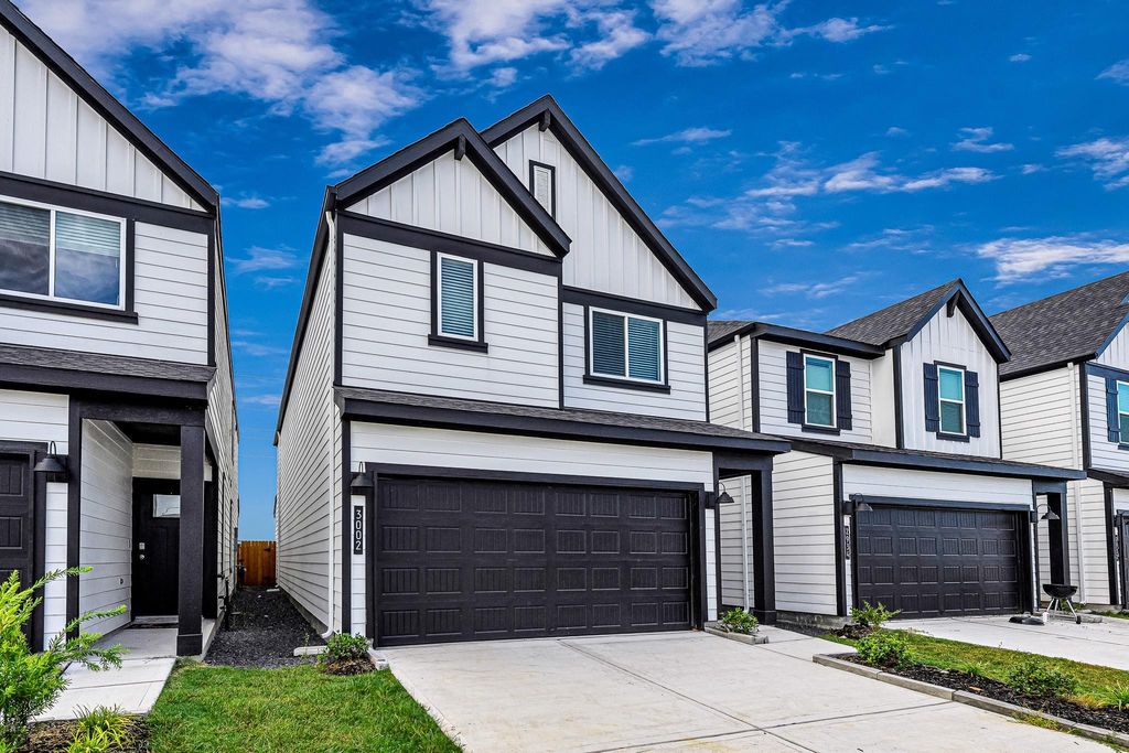 Photo of 3002 Crown Gate Drive, Houston, TX 77047 (MLS # 79698639)