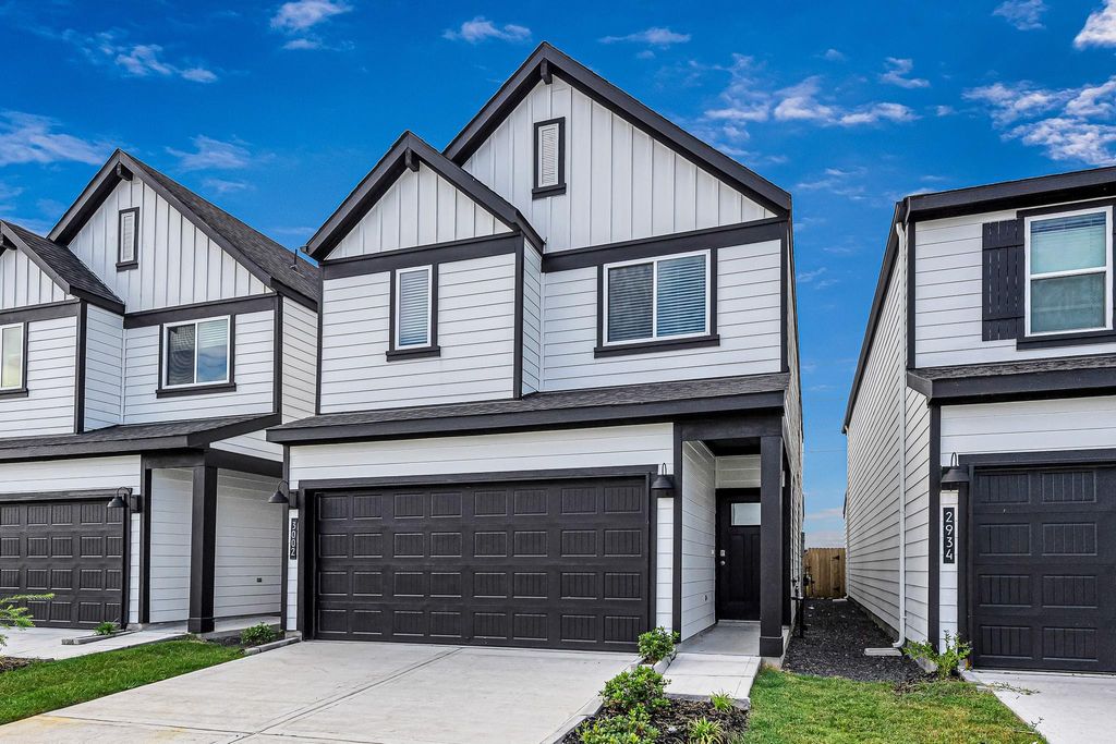 Photo of 3002 Crown Gate Drive, Houston, TX 77047 (MLS # 79698639)