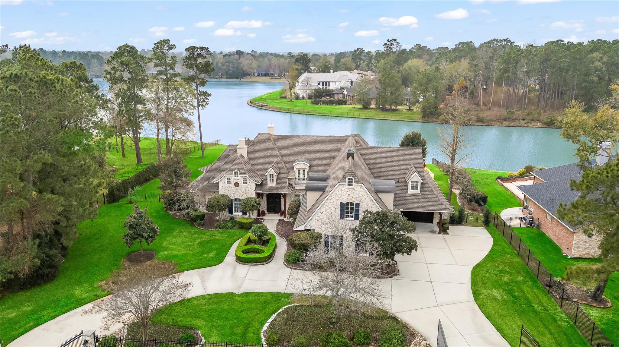 28207 E Benders Landing Boulevard