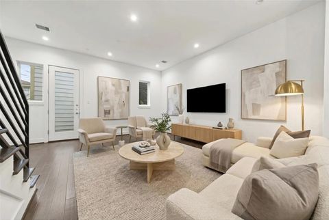 Photo of 5841 Dolores Street, Houston, TX 77057 (MLS # 45166298)