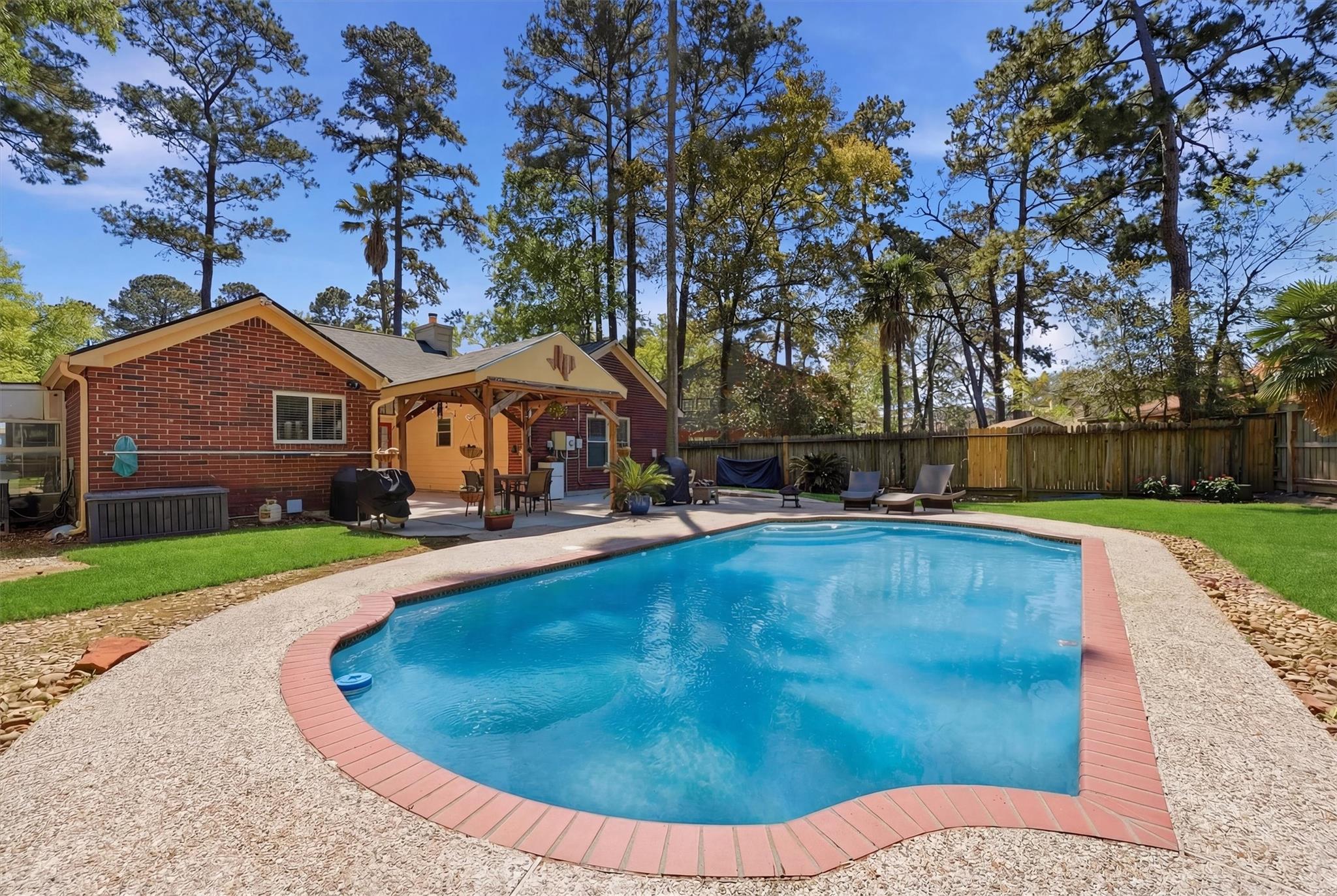 5727 Manor Forest Drive