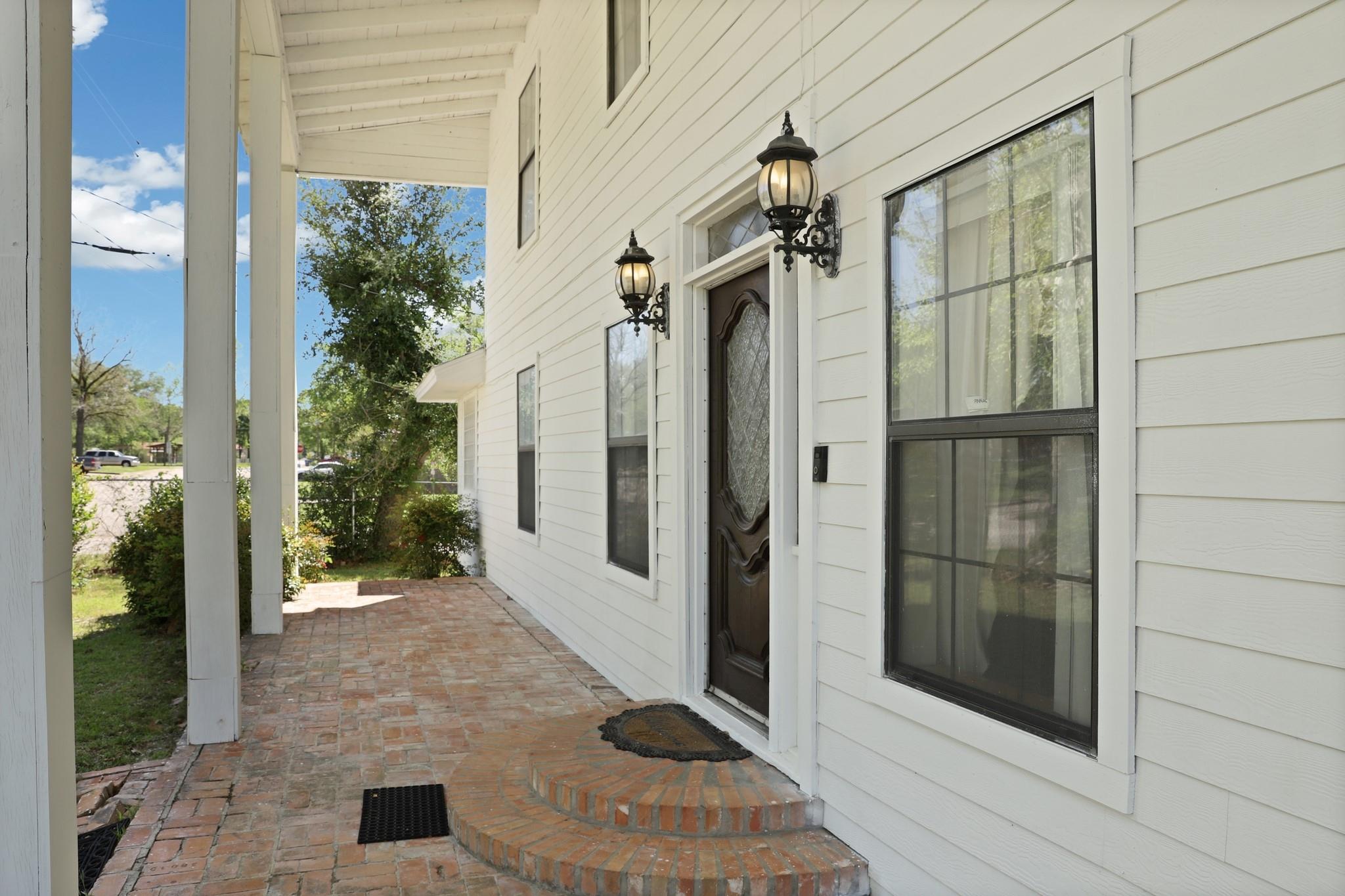 201 N Magnolia Street