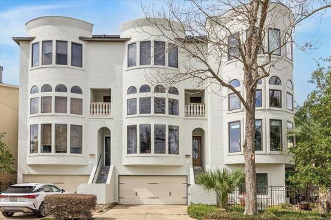 Photo of 6406 Coppage Street, Houston, TX 77007 (MLS # 22292364)