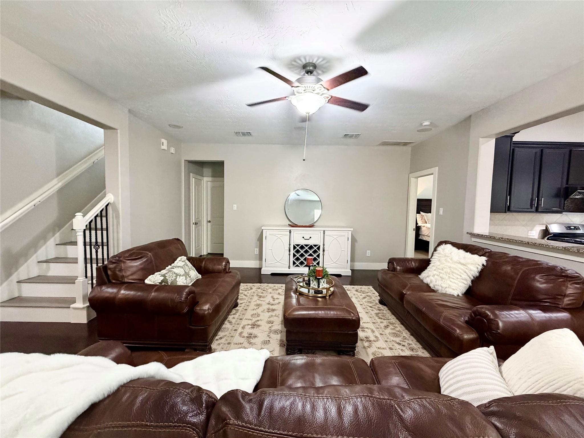 8121 E Pine Creek Bend