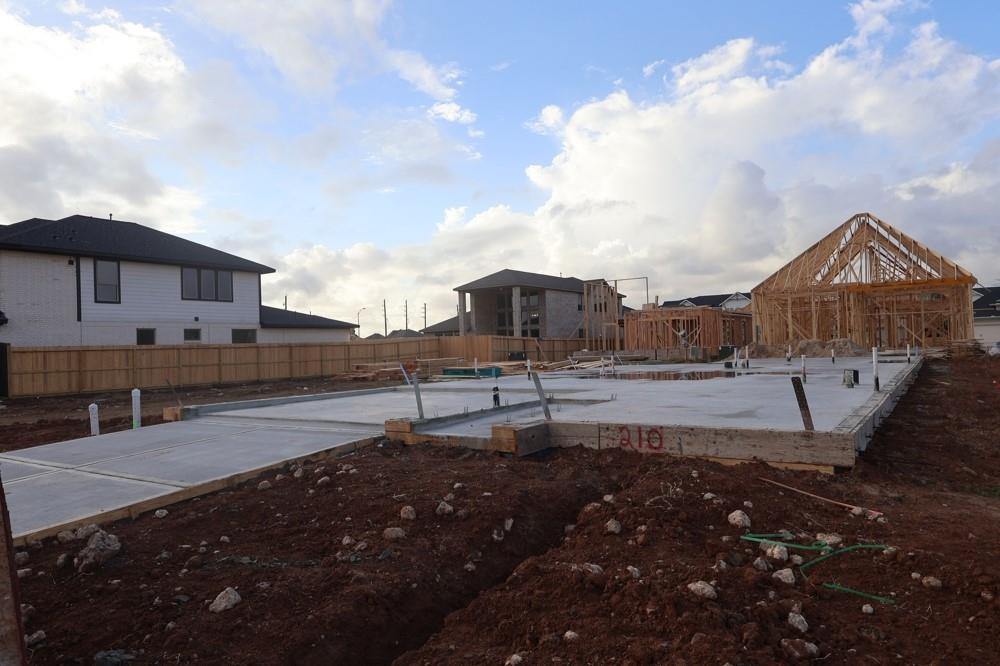 210 Grapefruit Garden Drive