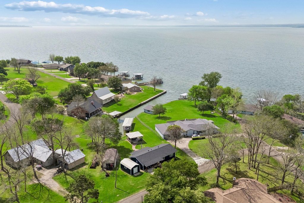 Photo of 220 Teal Circle, Livingston, TX 77351 (MLS # 52509479)