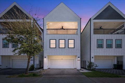 Photo of 414 N Live Oak Street #A, Houston, TX 77003 (MLS # 12739588)
