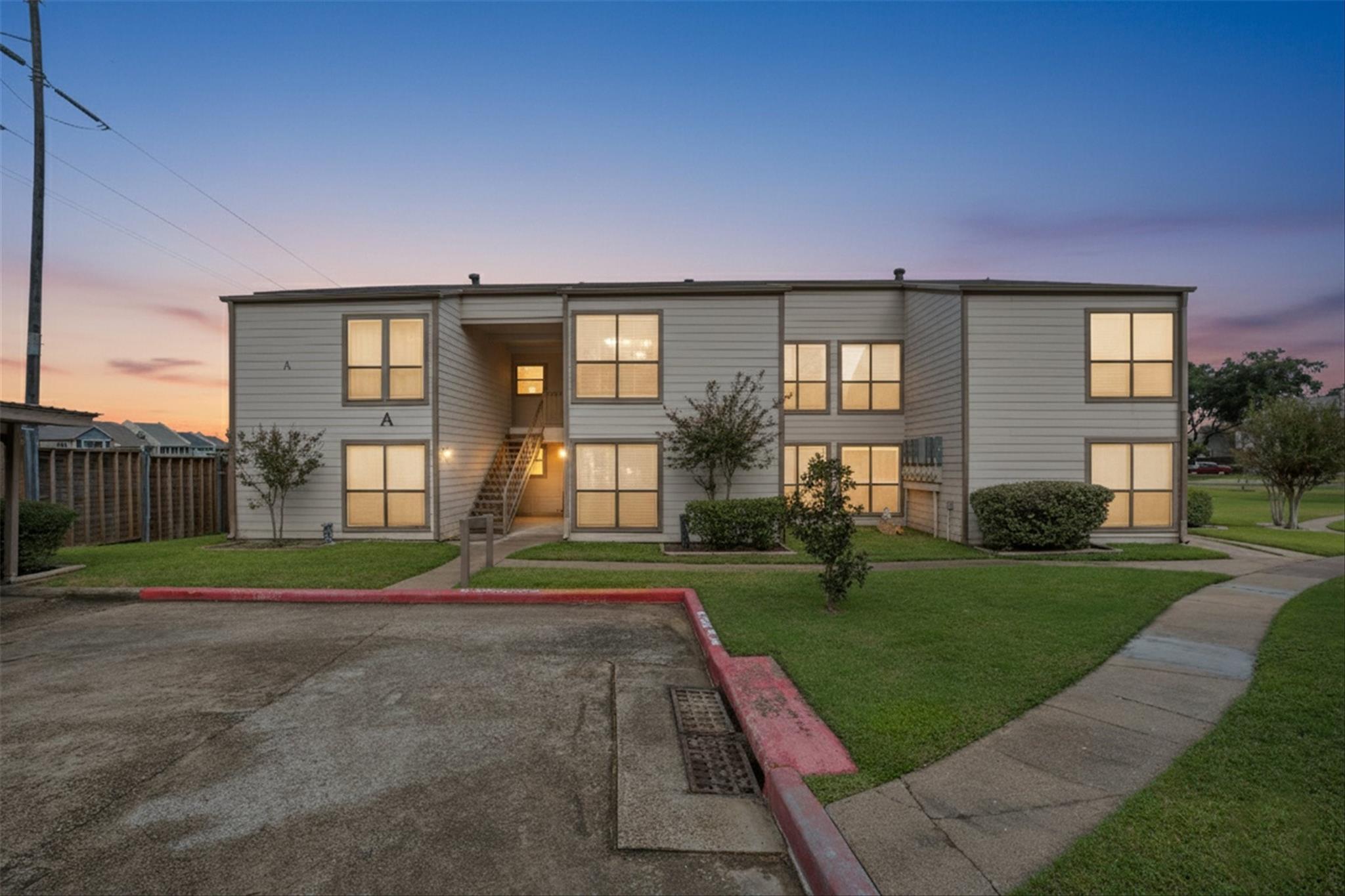 202 Lakeview Terrace A