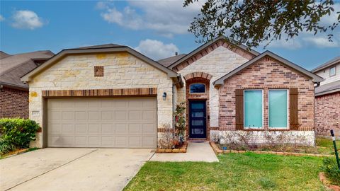Photo of 14735 Garner Falls Trail, Humble, TX 77396 (MLS # 28982923)