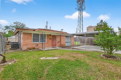 Photo of 3428 Bradford Street, Houston, TX 77025 (MLS # 54664701)