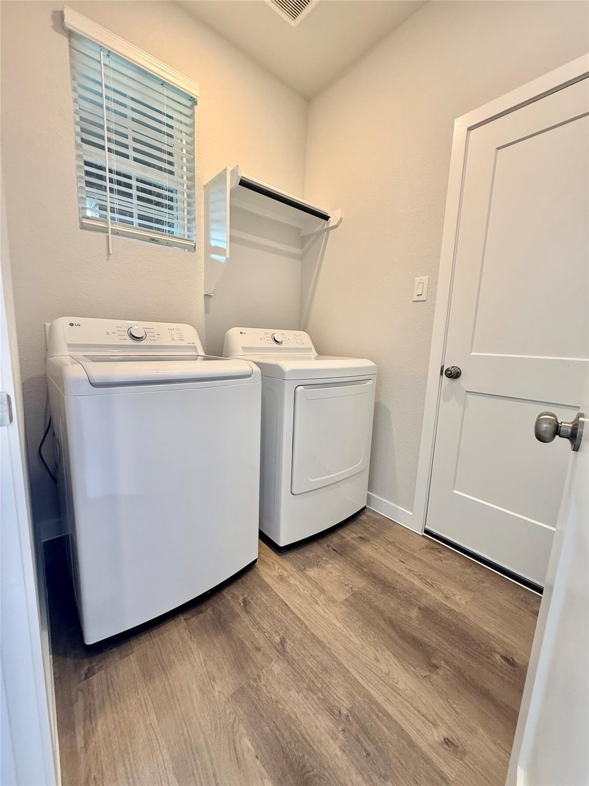 4015 Crowning Court