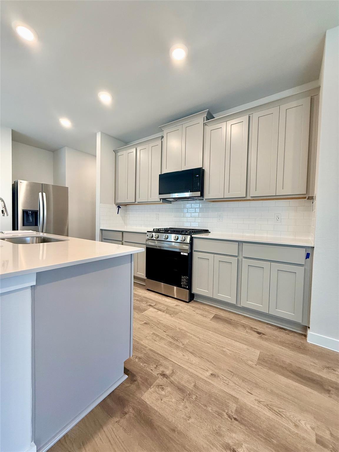 4015 Crowning Court