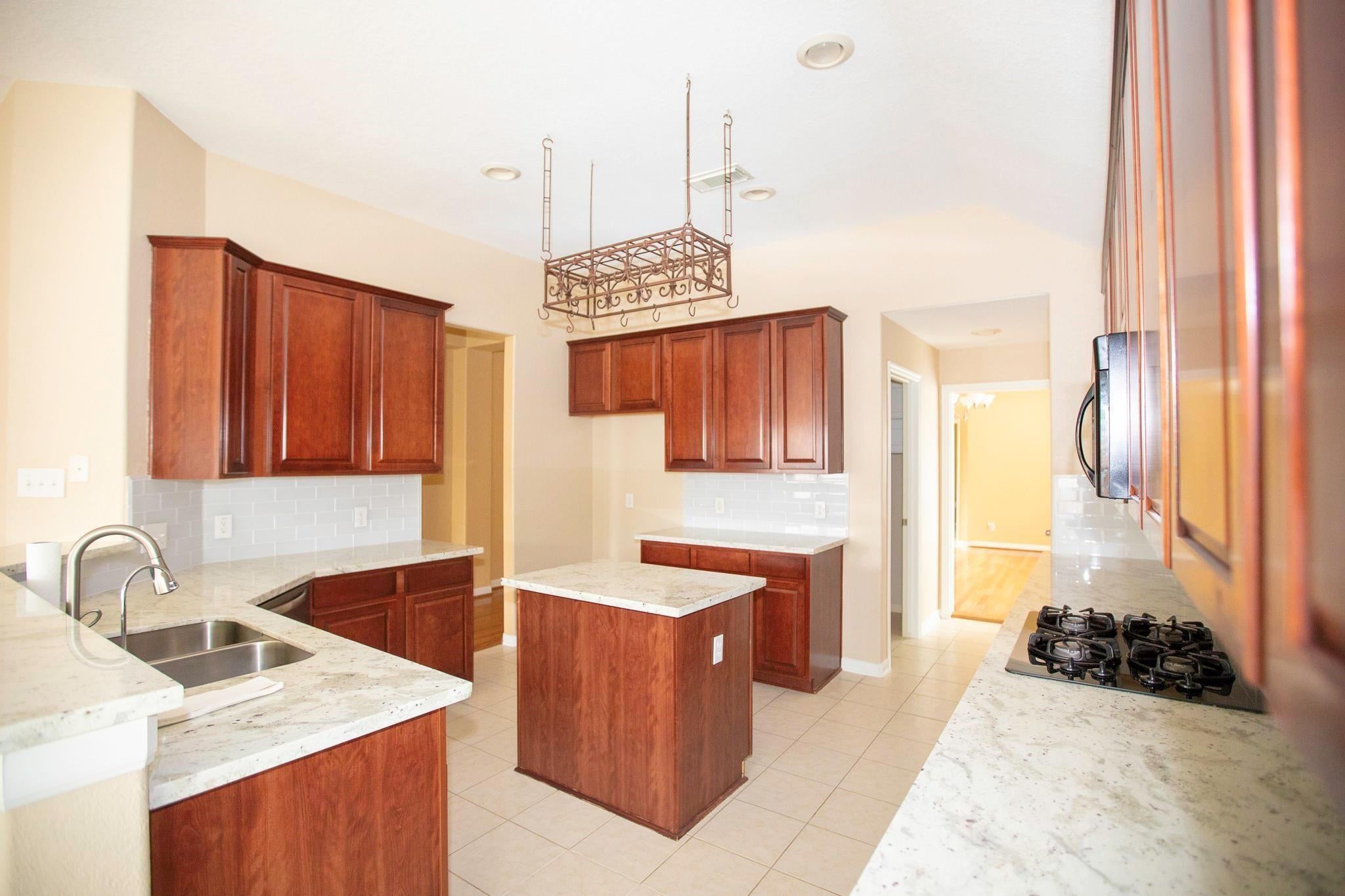 3006 Reindeer Crescent