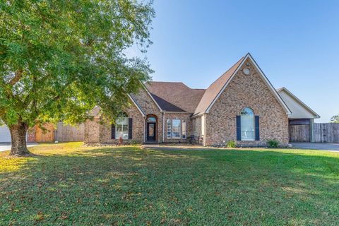 Photo of 665 Winchester Drive, Bridge City, TX 77611 (MLS # 50786888)
