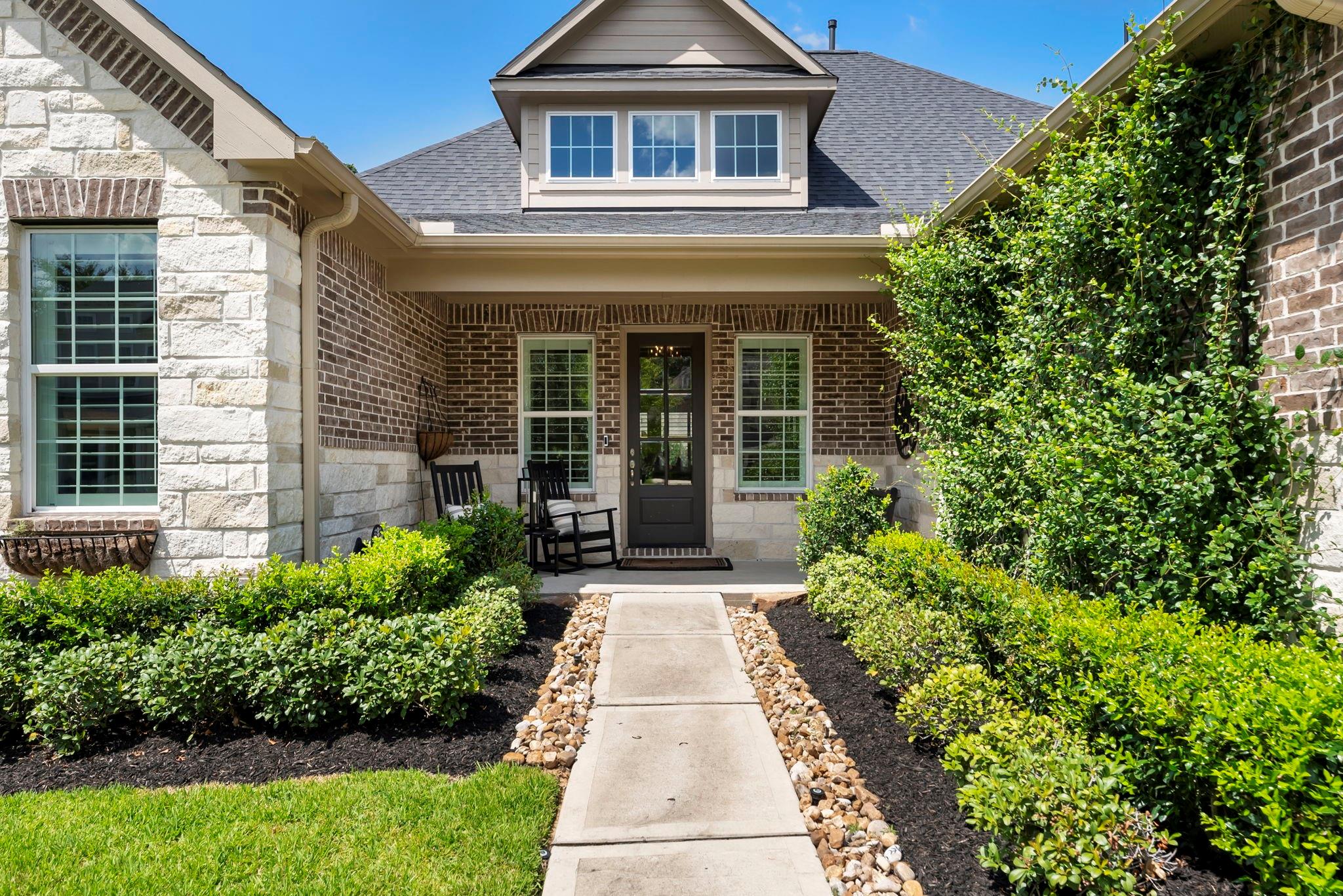 109 Golden Eye Court