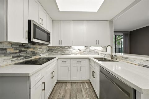 Tiny photo for 171 Litchfield Lane, Houston, TX 77024 (MLS # 66355182)