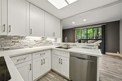 Tiny photo for 171 Litchfield Lane, Houston, TX 77024 (MLS # 66355182)