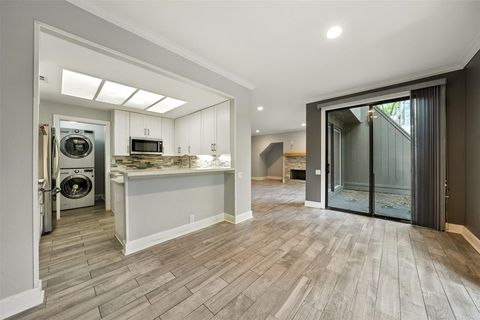 Tiny photo for 171 Litchfield Lane, Houston, TX 77024 (MLS # 66355182)