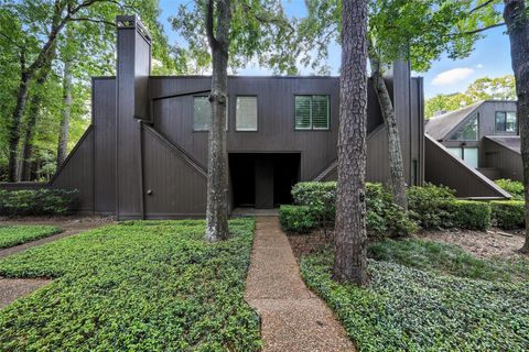 Tiny photo for 171 Litchfield Lane, Houston, TX 77024 (MLS # 66355182)