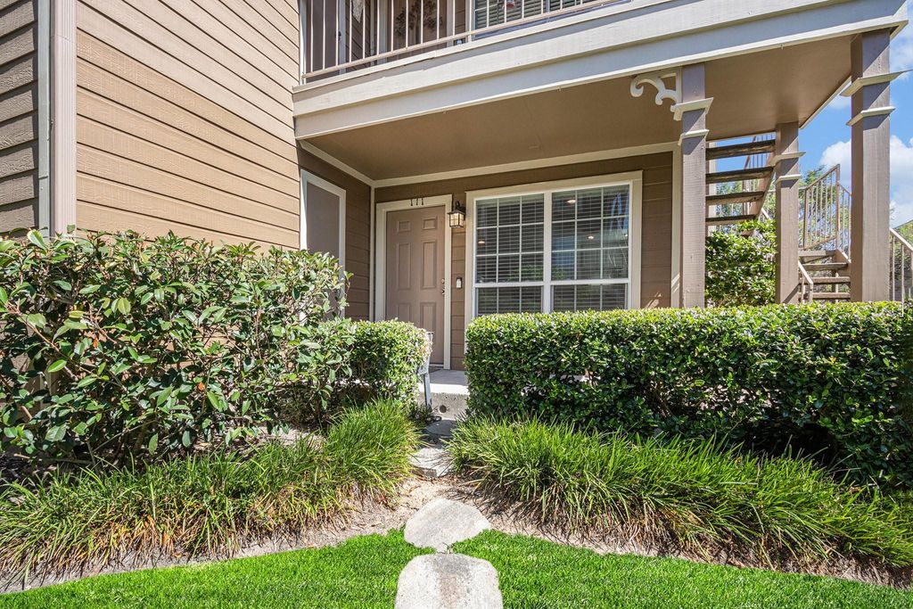 Photo of 1880 White Oak Drive #111, Houston, TX 77009 (MLS # 48554077)