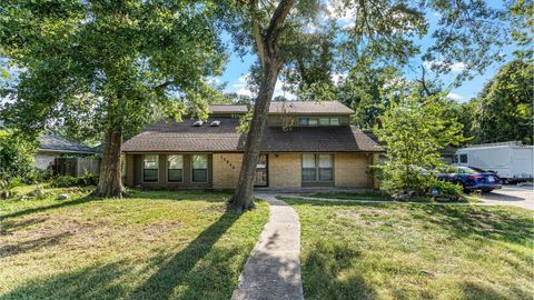 Photo of 17915 Mossforest Drive, Houston, TX 77090 (MLS # 90838424)