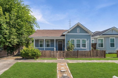 Photo of 1204 Shearn Street, Houston, TX 77007 (MLS # 24419516)