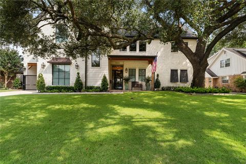 Photo of 12626 Kingsride Lane, Houston, TX 77024 (MLS # 78035157)