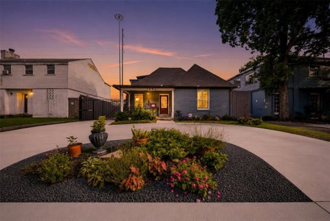 Photo of 1951 Lexington Street, Houston, TX 77098 (MLS # 45698602)