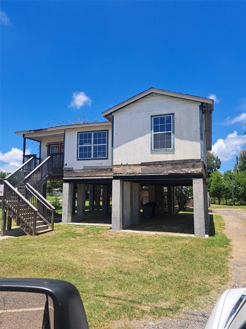 Photo of 6106 Highway 6, Hitchcock, TX 77563 (MLS # 93629092)