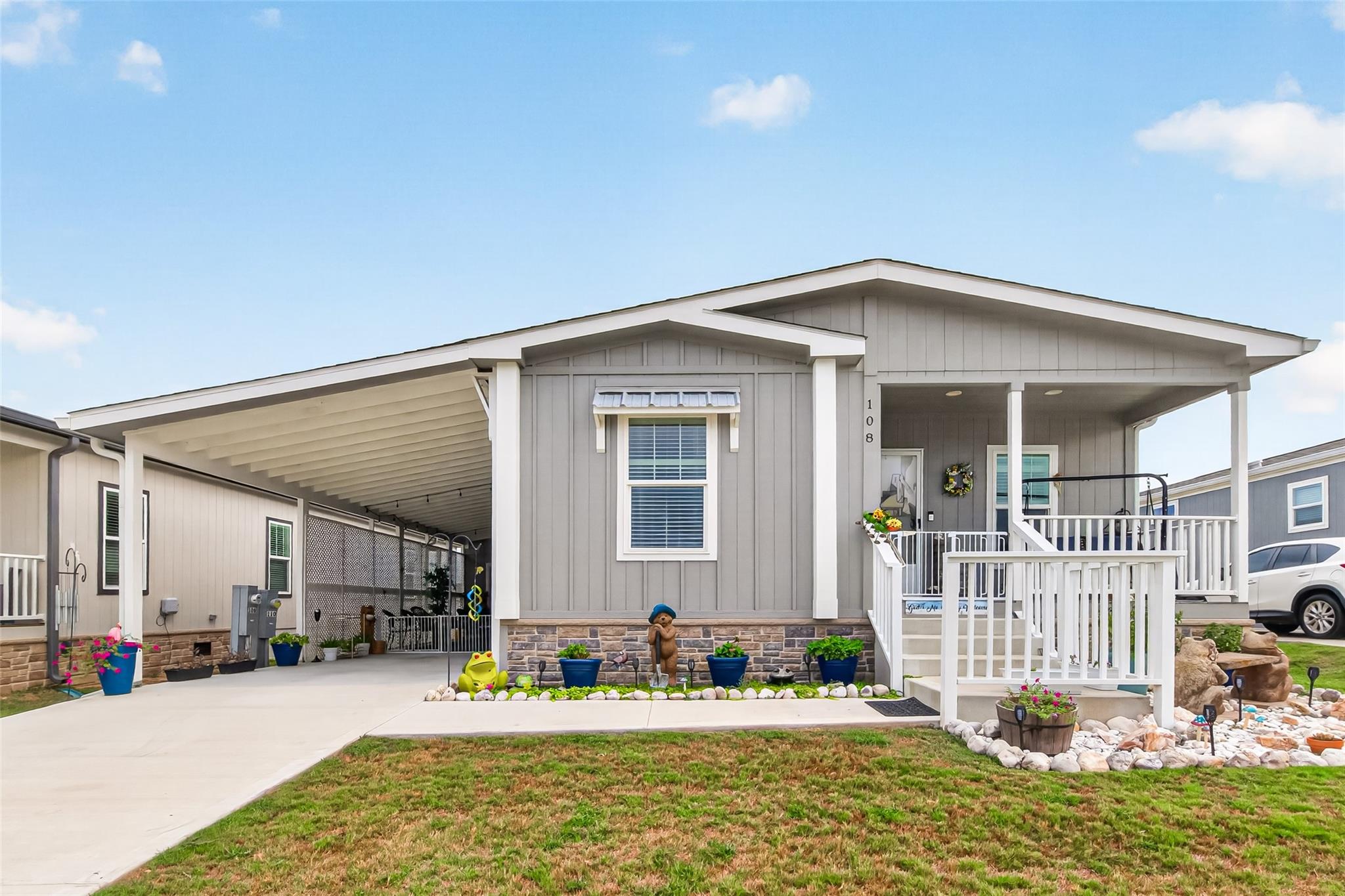 108 Trail Ride Way