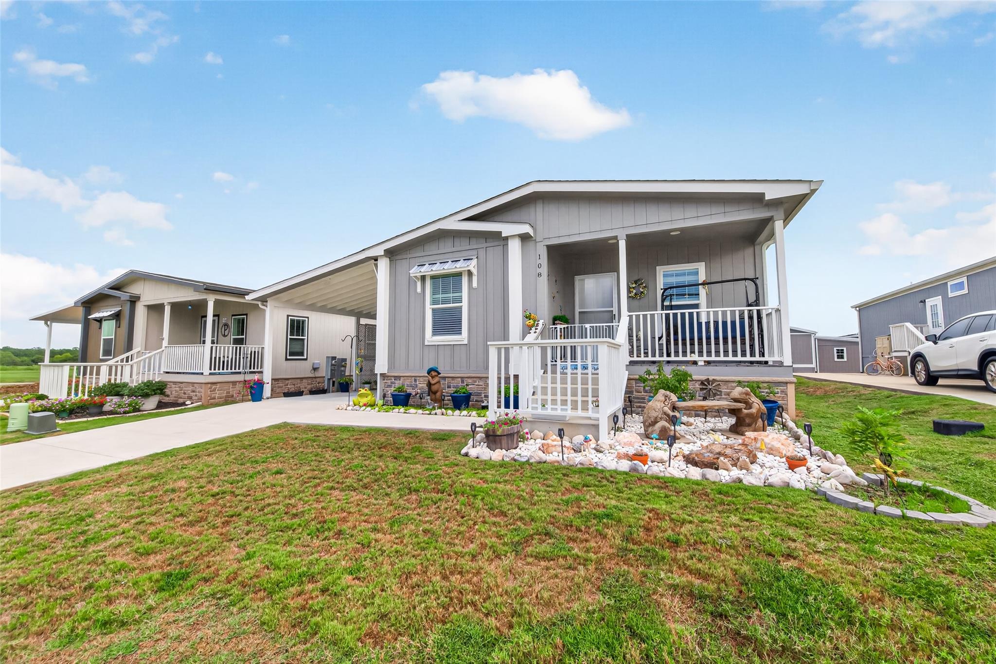 108 Trail Ride Way