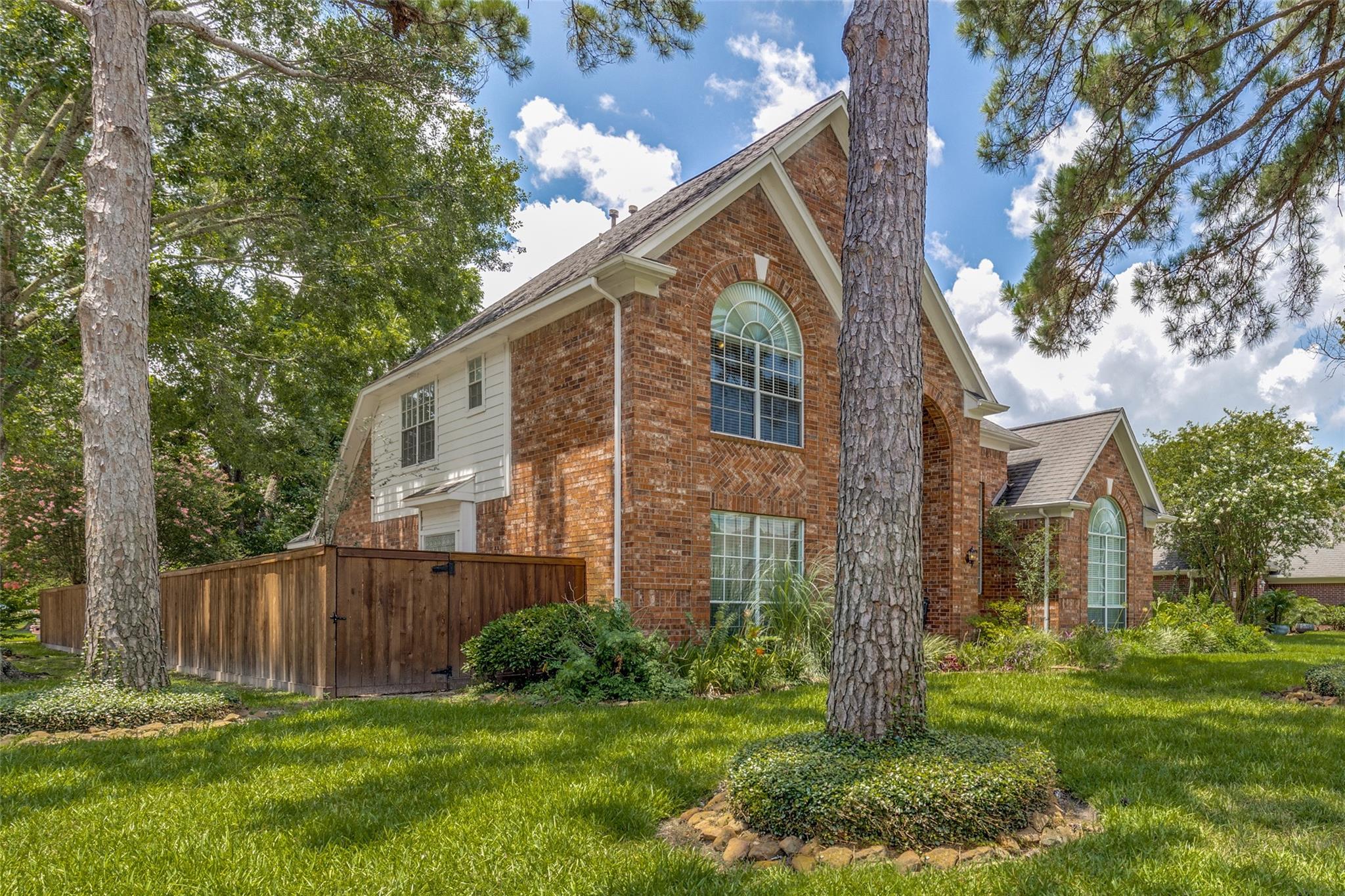 20003 Powerscourt Drive