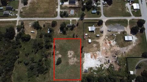 Photo of 48 Saint Marys Street, Hempstead, TX 77445 (MLS # 61277884)