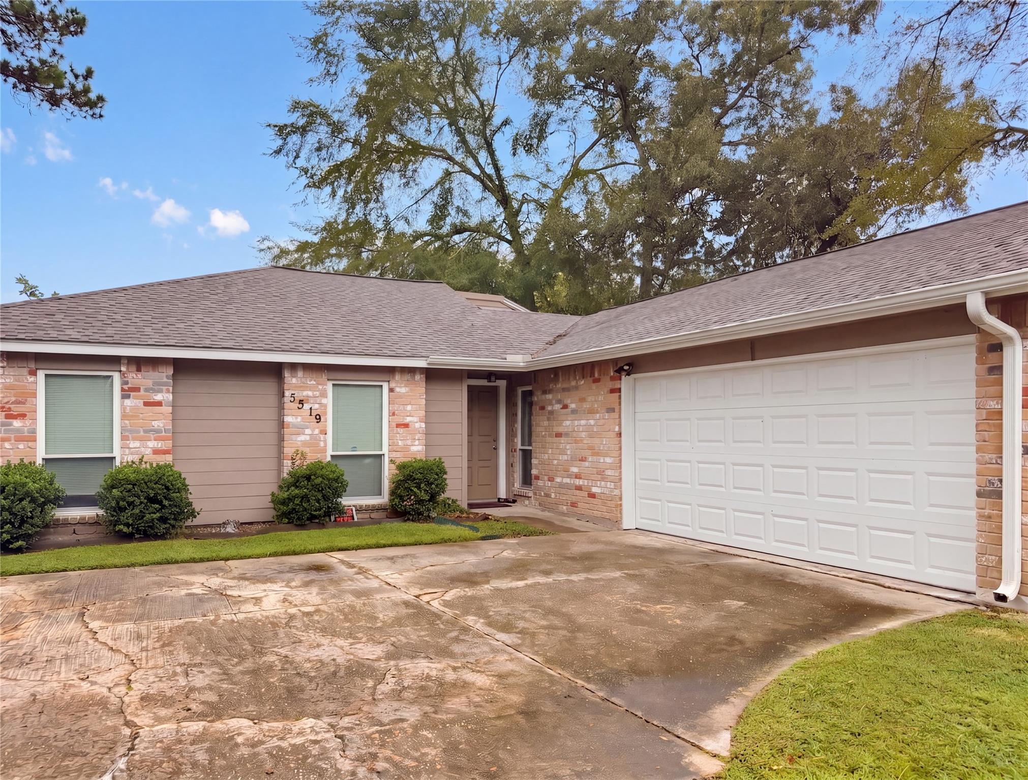 5519 Lynngate Drive