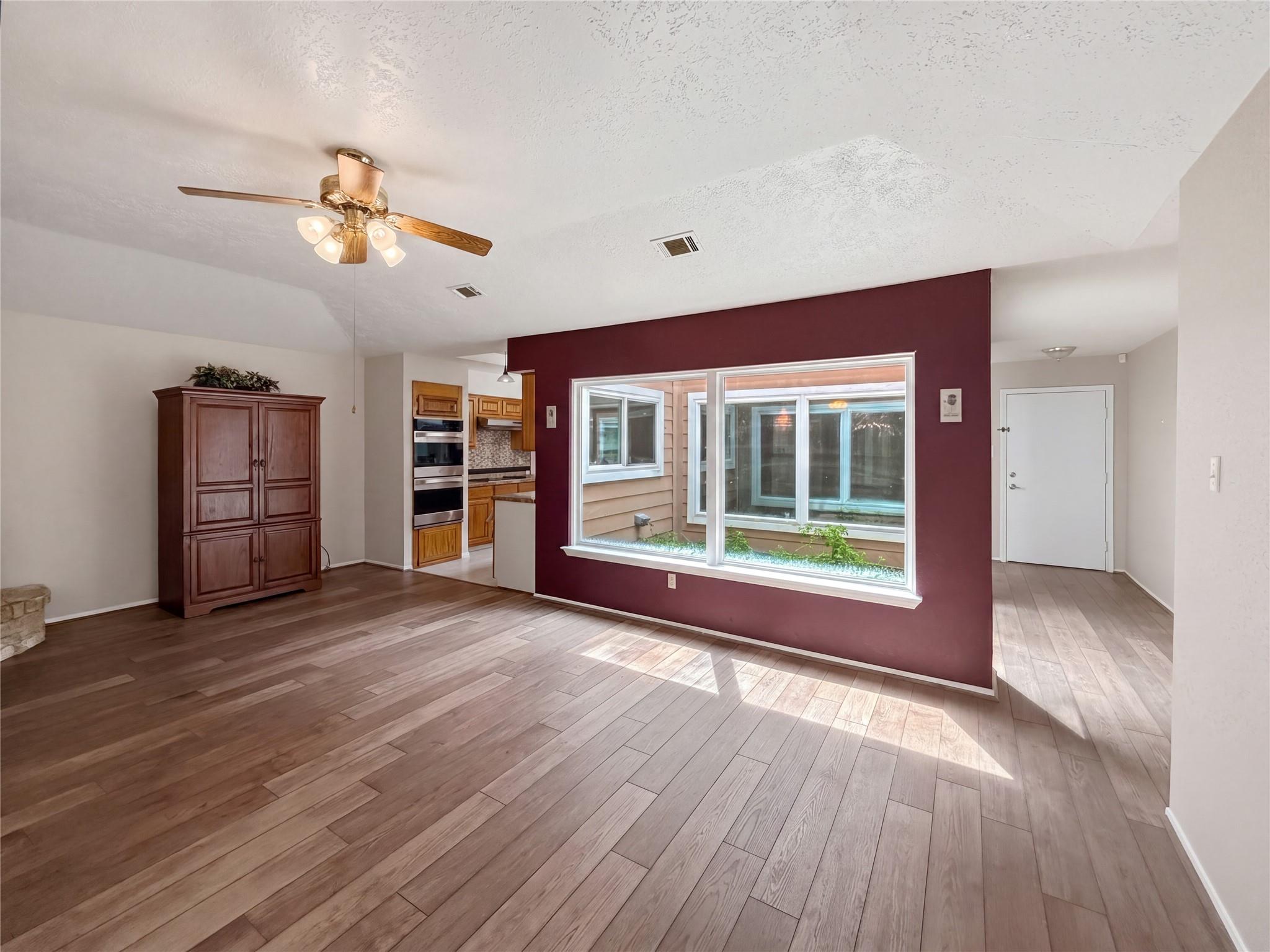 5519 Lynngate Drive