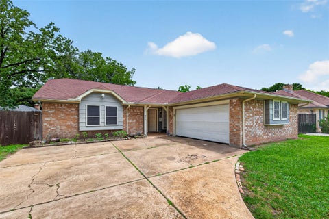 Photo of 9318 Benning Drive, Houston, TX 77031 (MLS # 49294850)